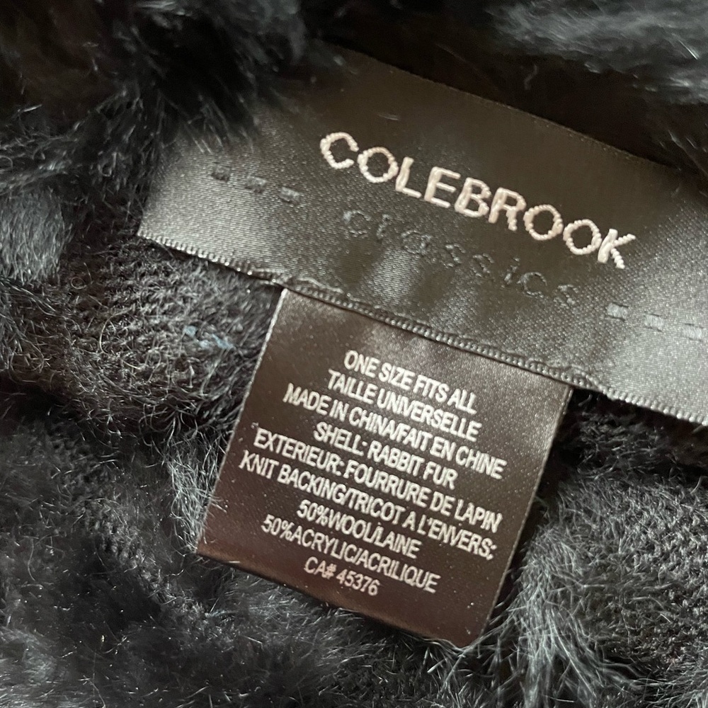 Women’s Rabbit Fur Poncho - Picture 4 of 4